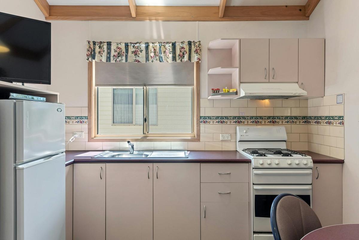 Standard Two Bedroom Cabin - Sleeps Four