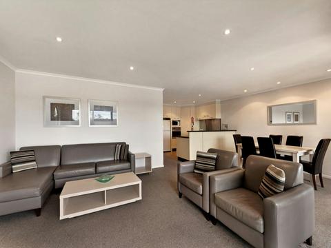 Deluxe Two Bedroom Apartment