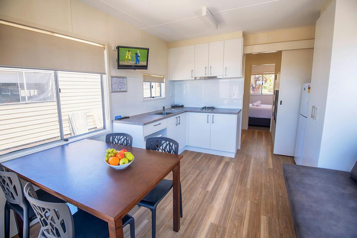 Five Person Economy Cabin