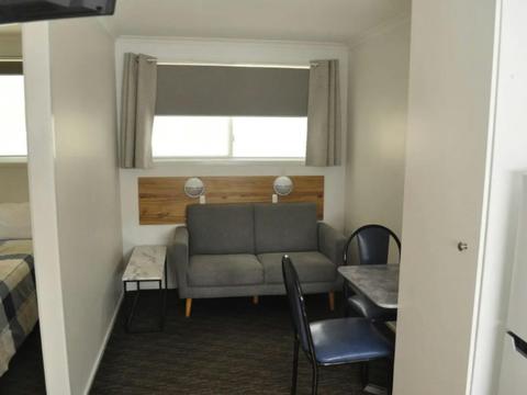 Motel Unit with Kitchen & Lounge