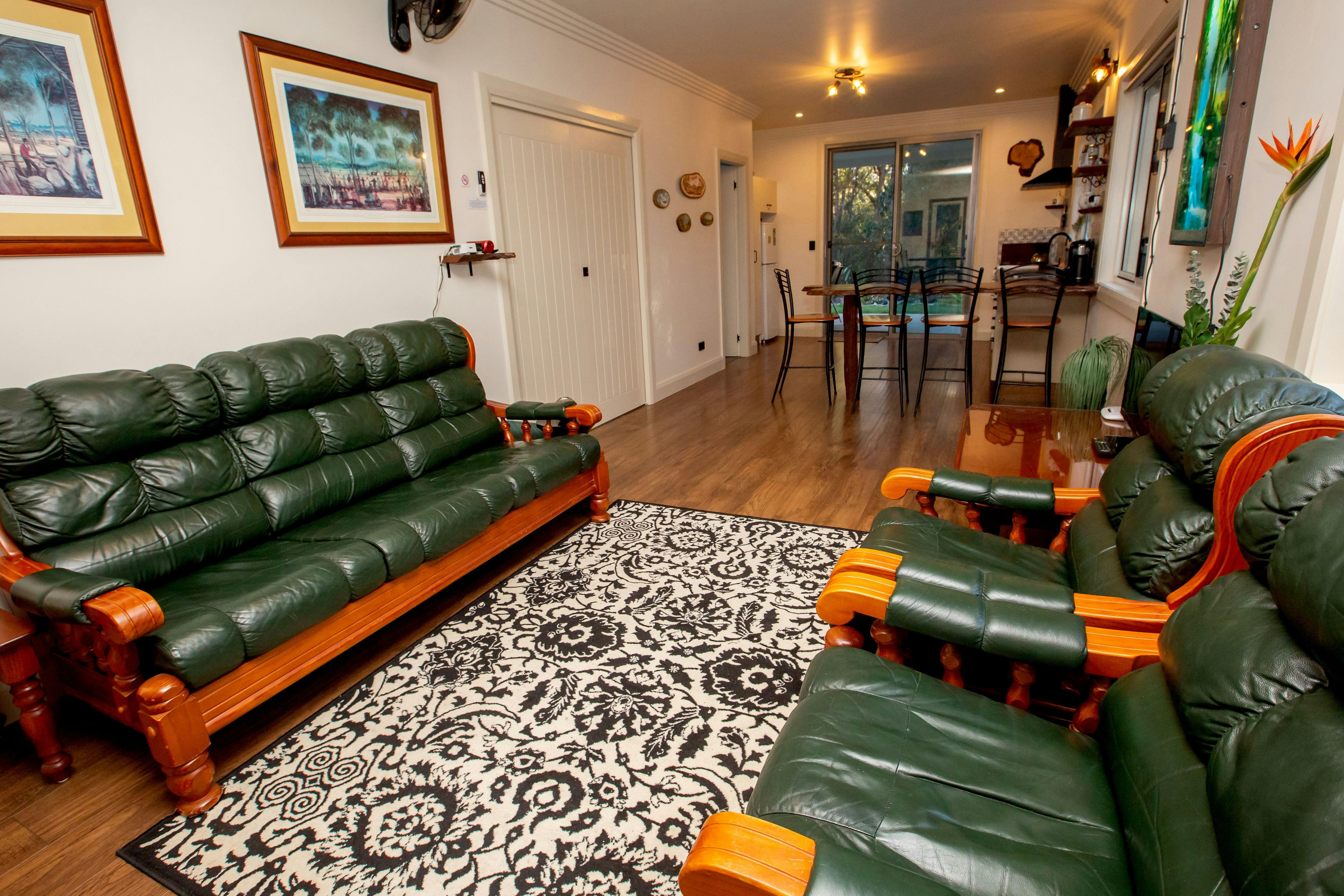 Open plan lounge & kitchen