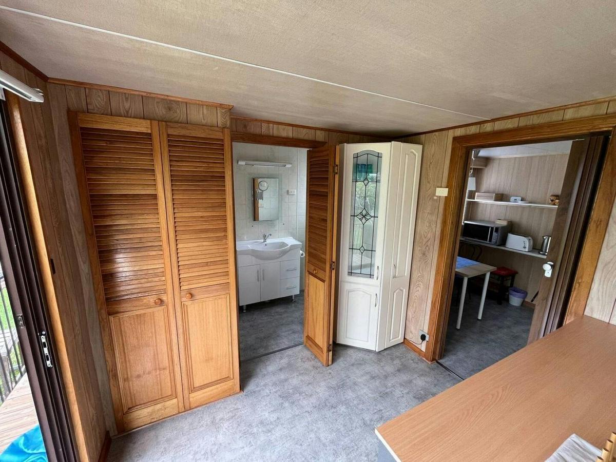 Garden Studio Stay - Airbnb- living area