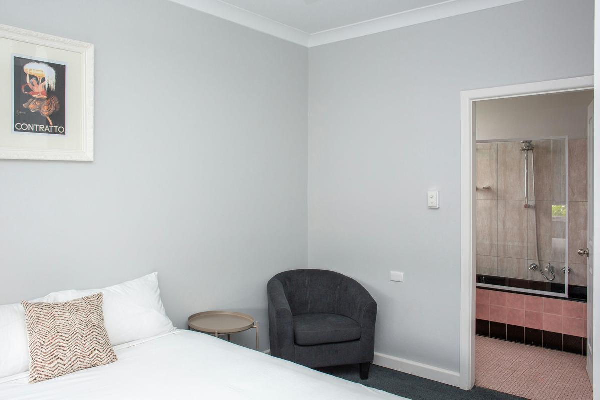 Ensuite Room