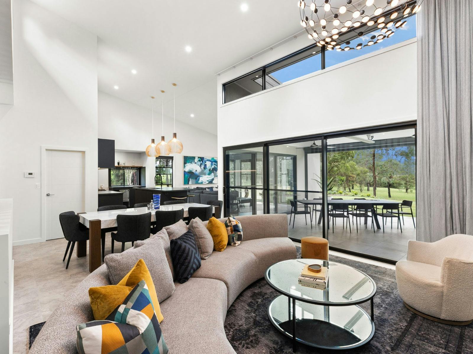 Daze Off lounge room and dining area