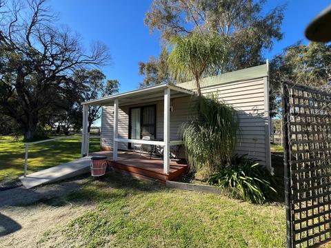 Deniliquin Pioneer Tourist Park