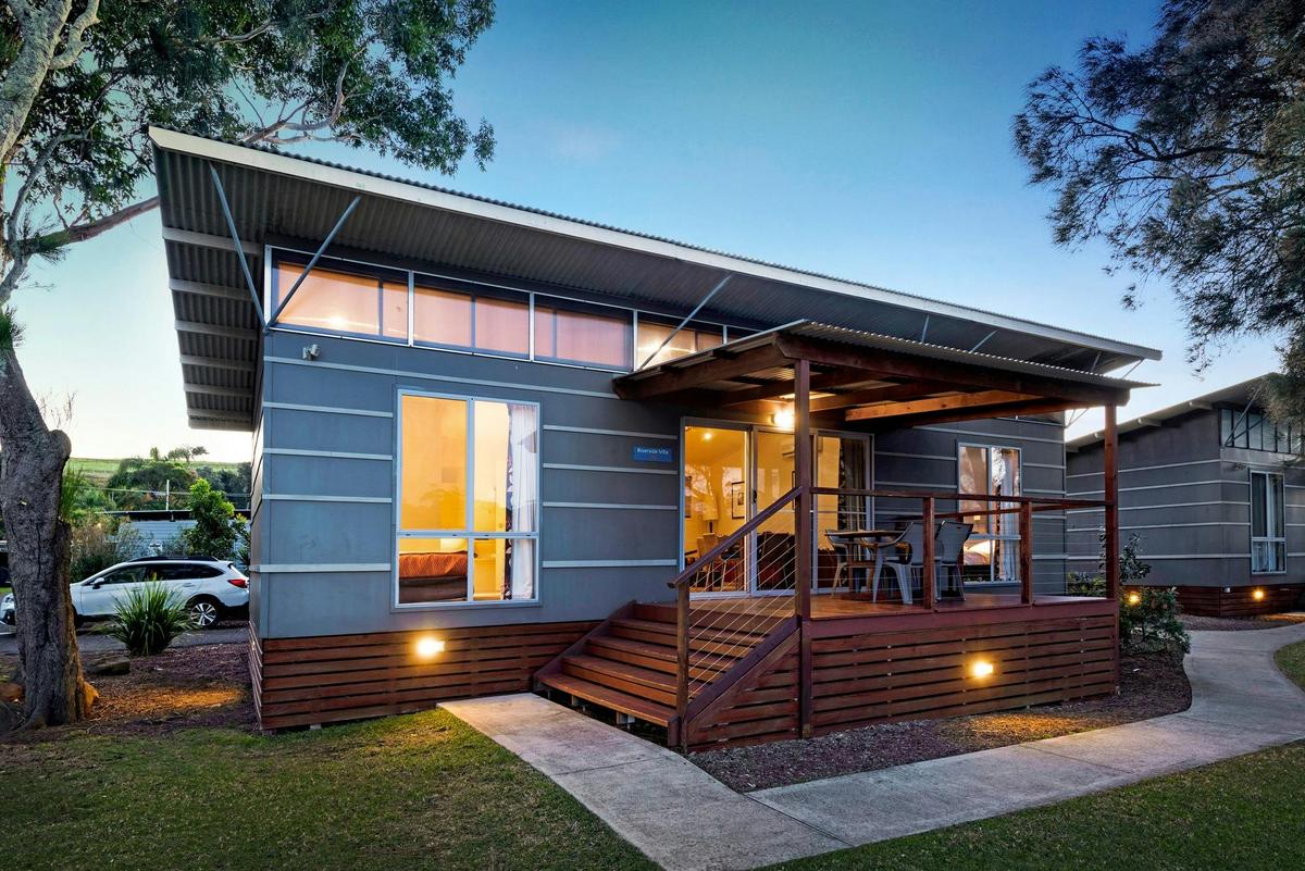 Deluxe Two Bedroom Cabin