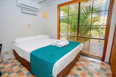 Economy Cabin
