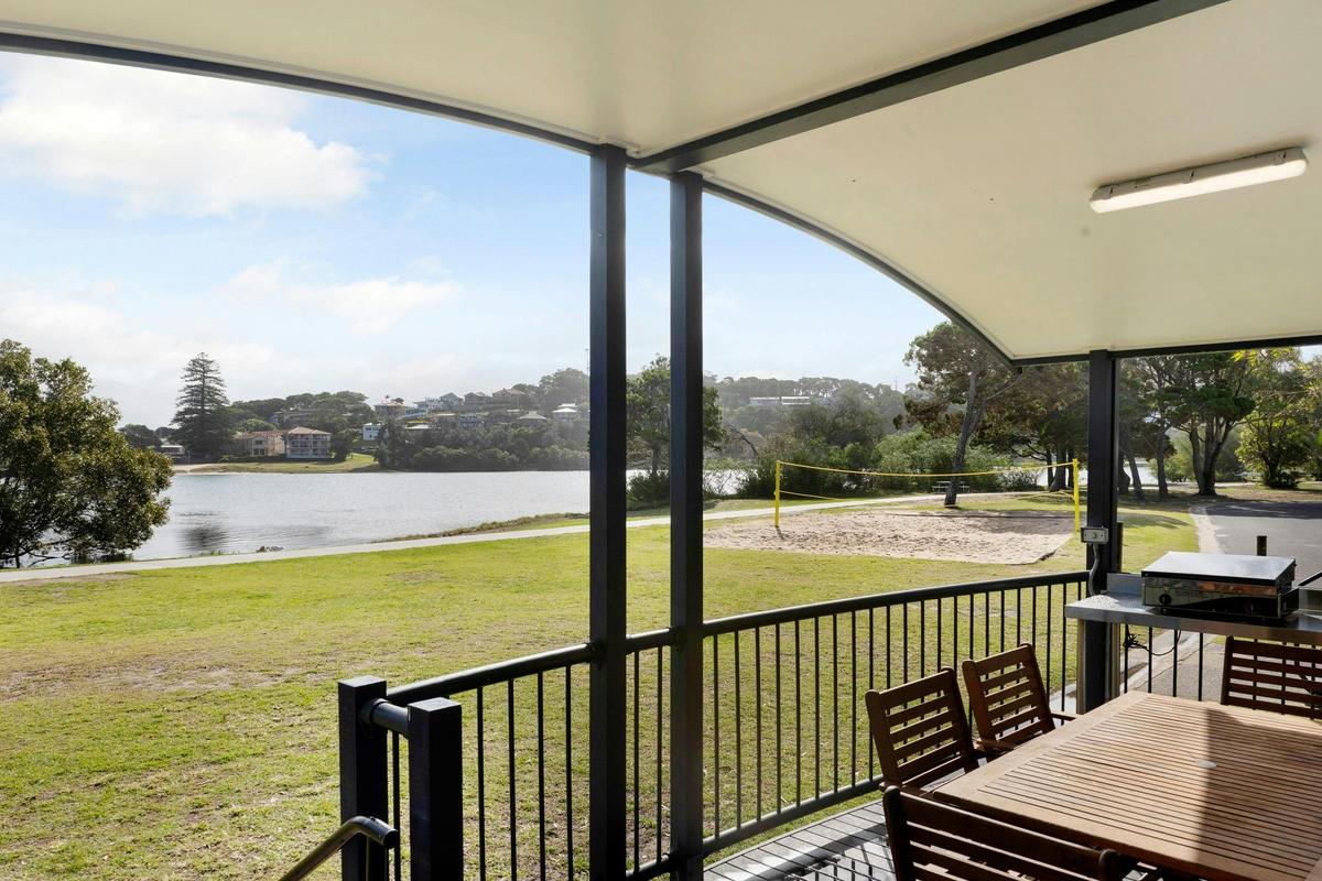 Outdoor deck