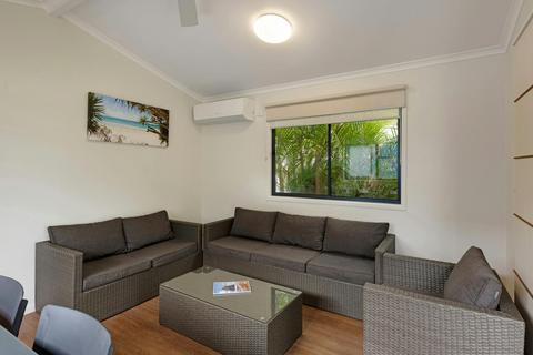 Deluxe Three Bedroom Waterview Cabin