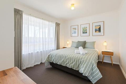 Eagle Heights Holiday Units - Scenic Unit