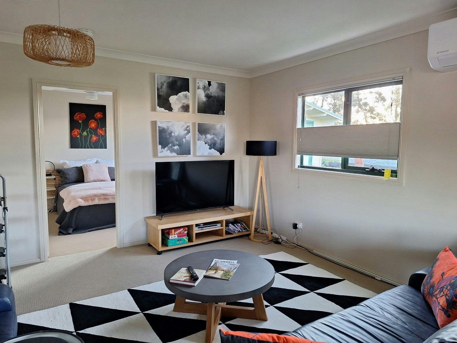 TaralgaSpacious lounge area to relax, watch television, listen to a CD or read a book.