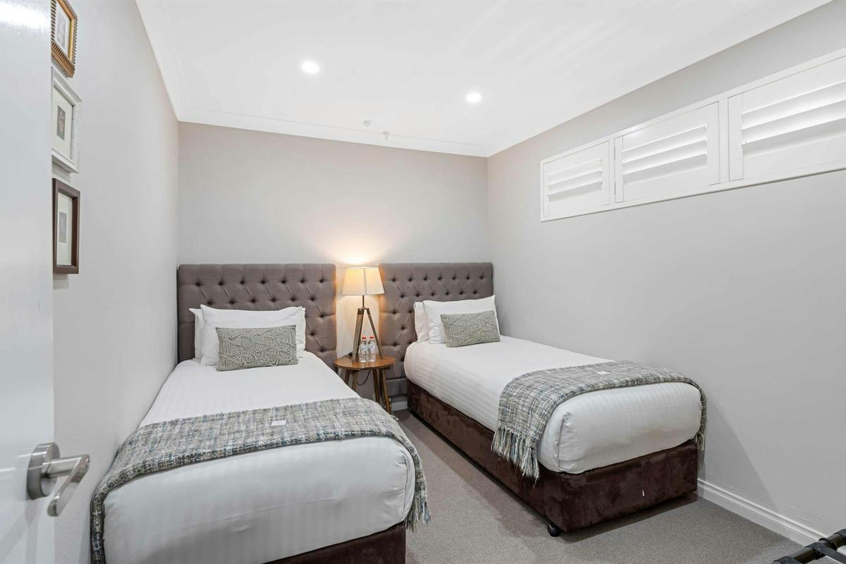 de Russie Boutique Hotel Orange - Two Bedroom Suite - Second Bedroom