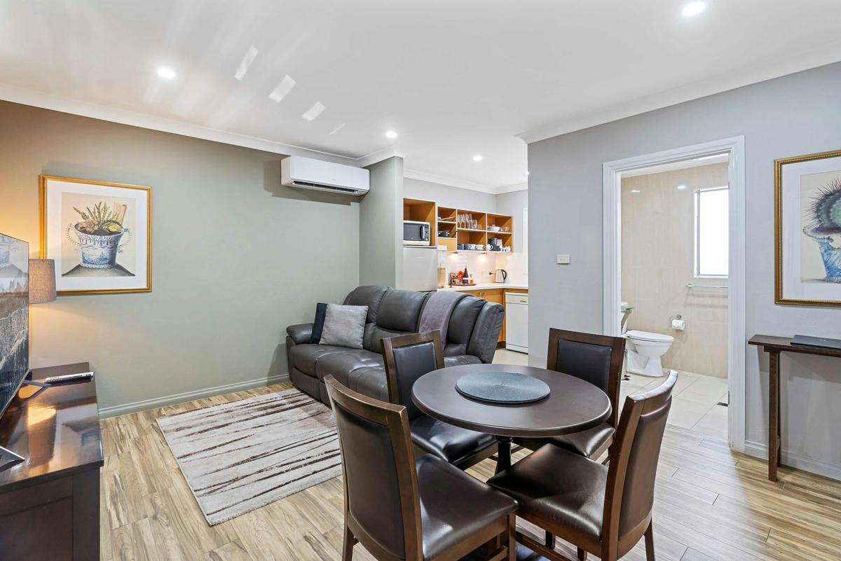 de Russie Boutique Hotel Orange - One Bedroom Suite - Kitchenette