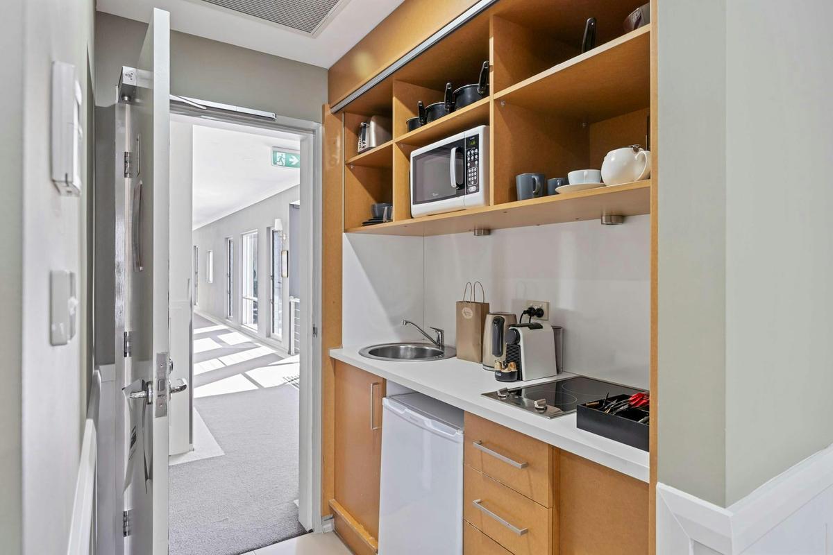 de Russie Boutique Hotel Orange - One Bedroom Suite, Balcony - Kitchenette