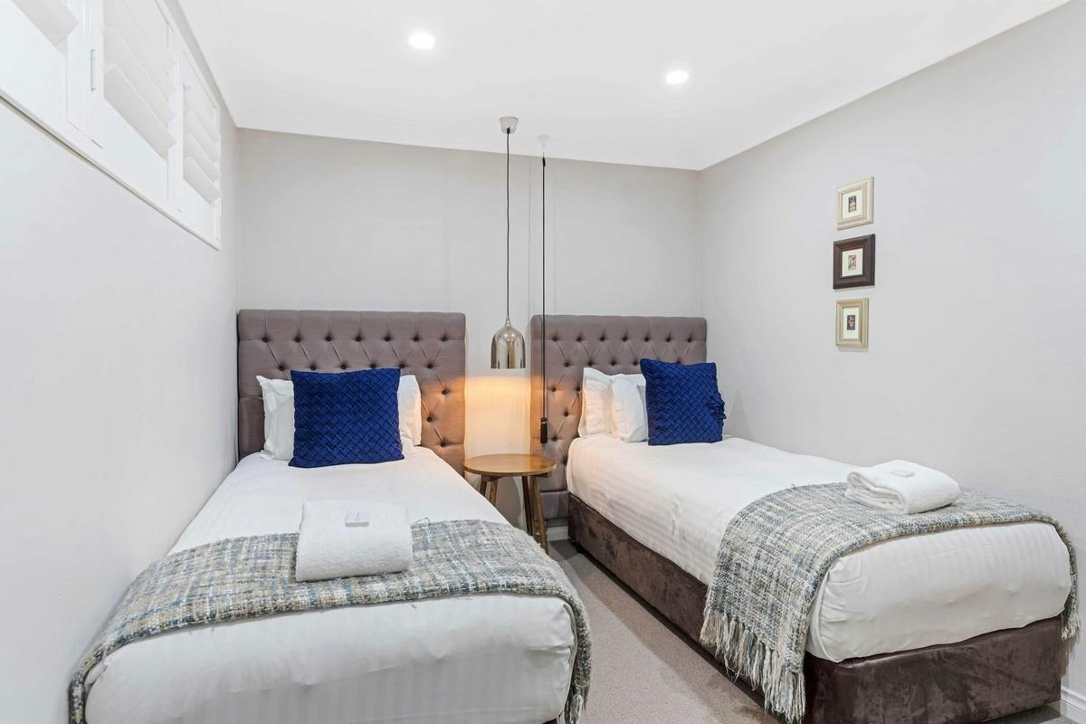 de Russie Boutique Hotel Orange - Three Bedroom Suite - Second Bedroom