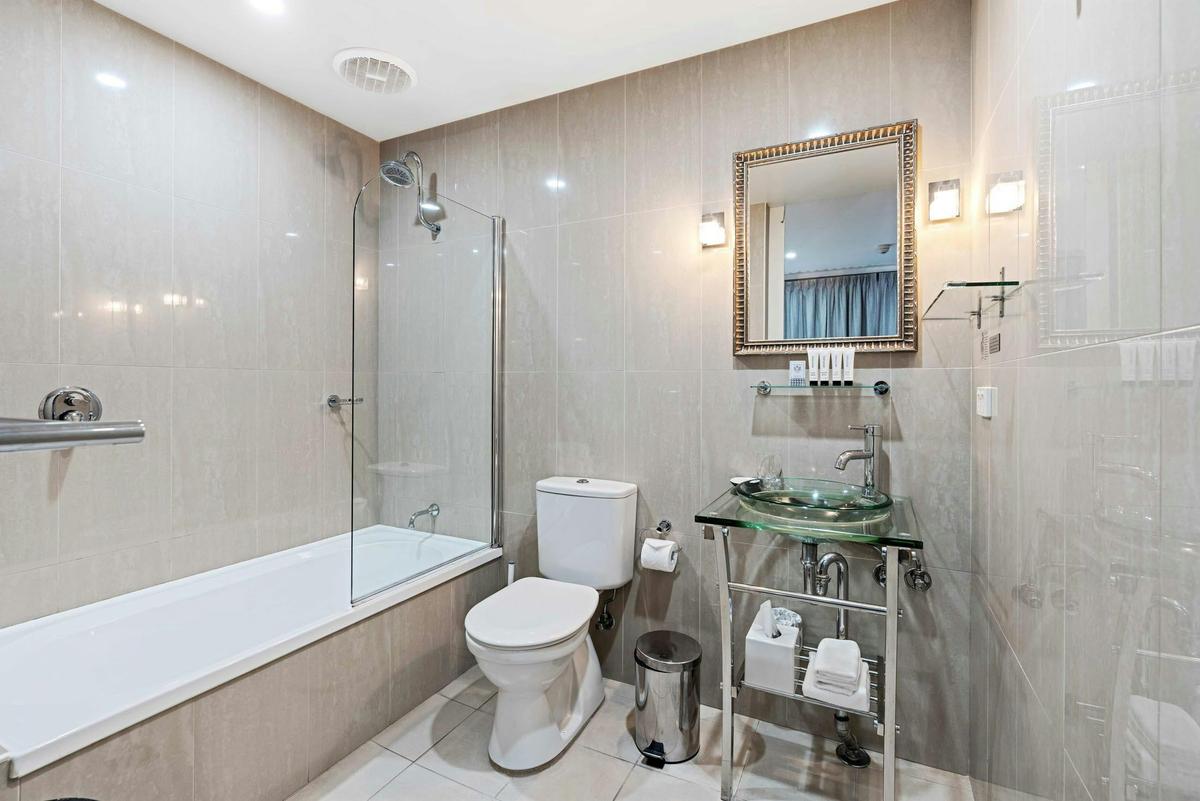de Russie Boutique Hotel Orange - King Suite - Bathroom