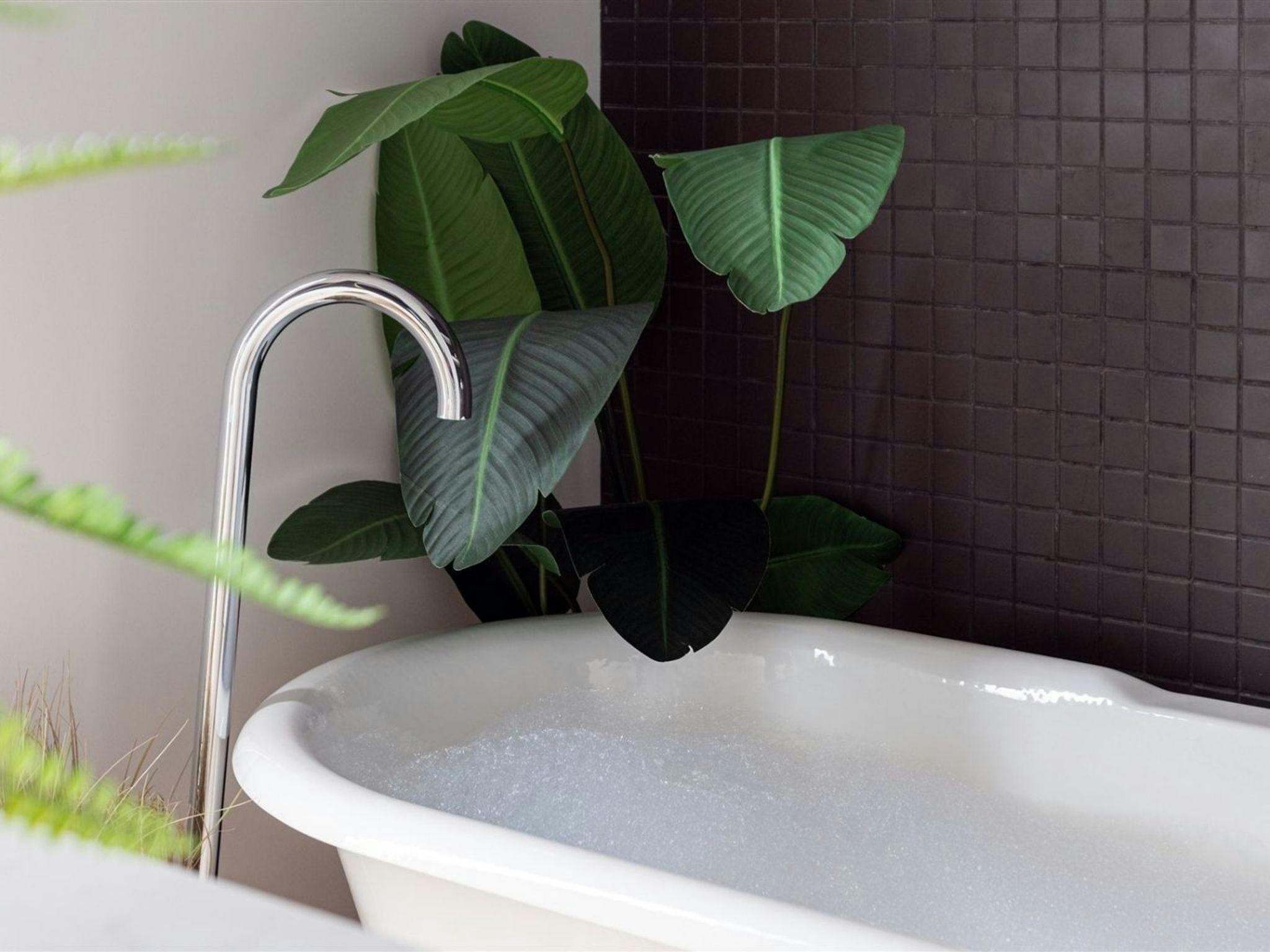 Fletchers Lane Escape | Bathroom 1 | Bathtub