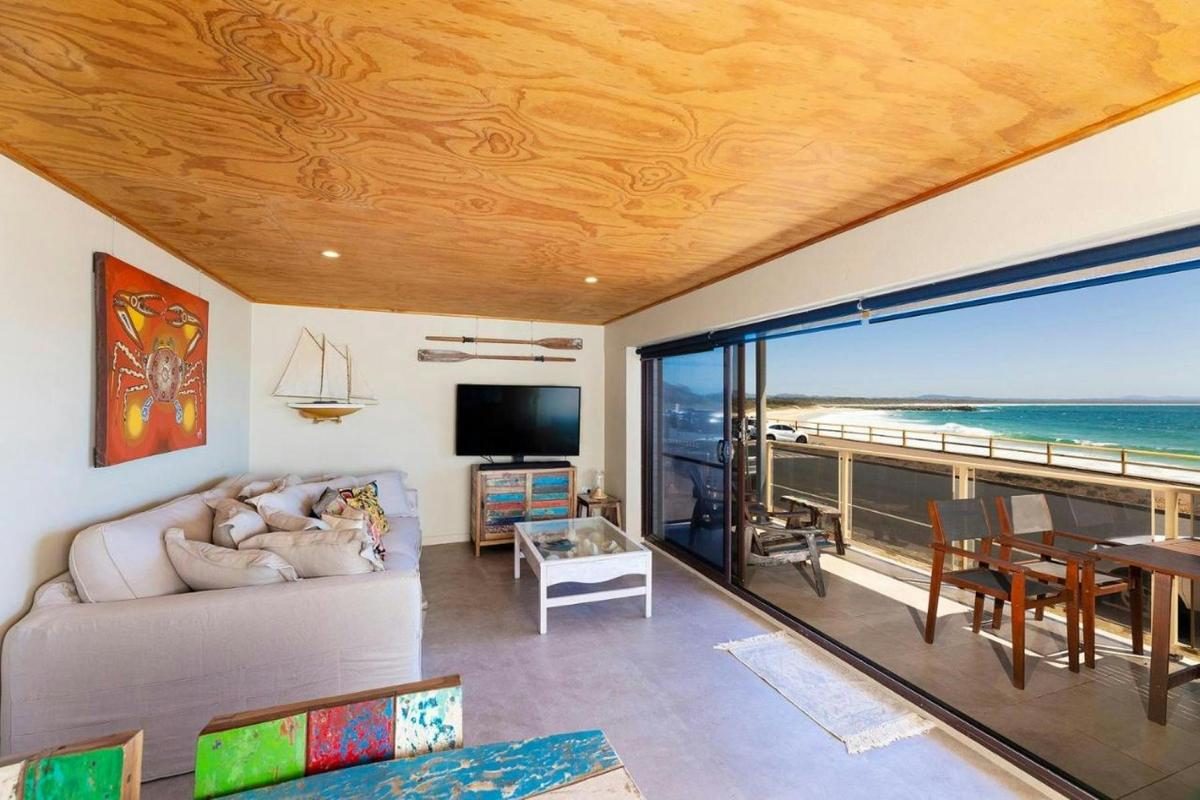 Lounge room