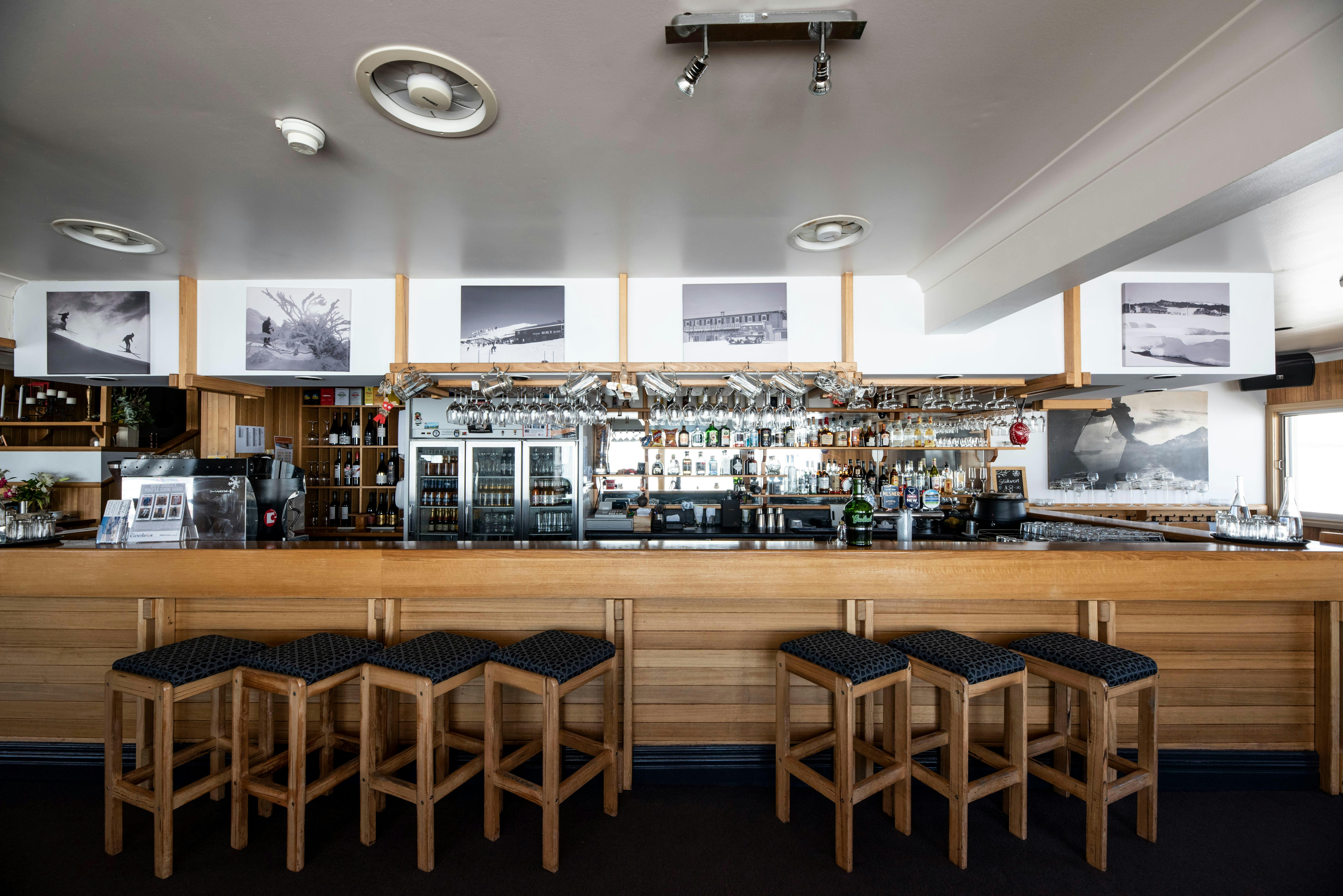 White Spider Après Bar