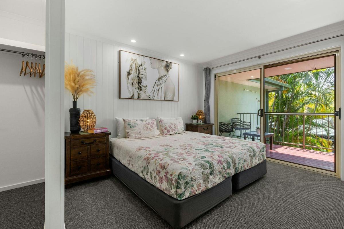 Main Bedroom - With patio, spar bath, walk in wardrobe and air-conditioning