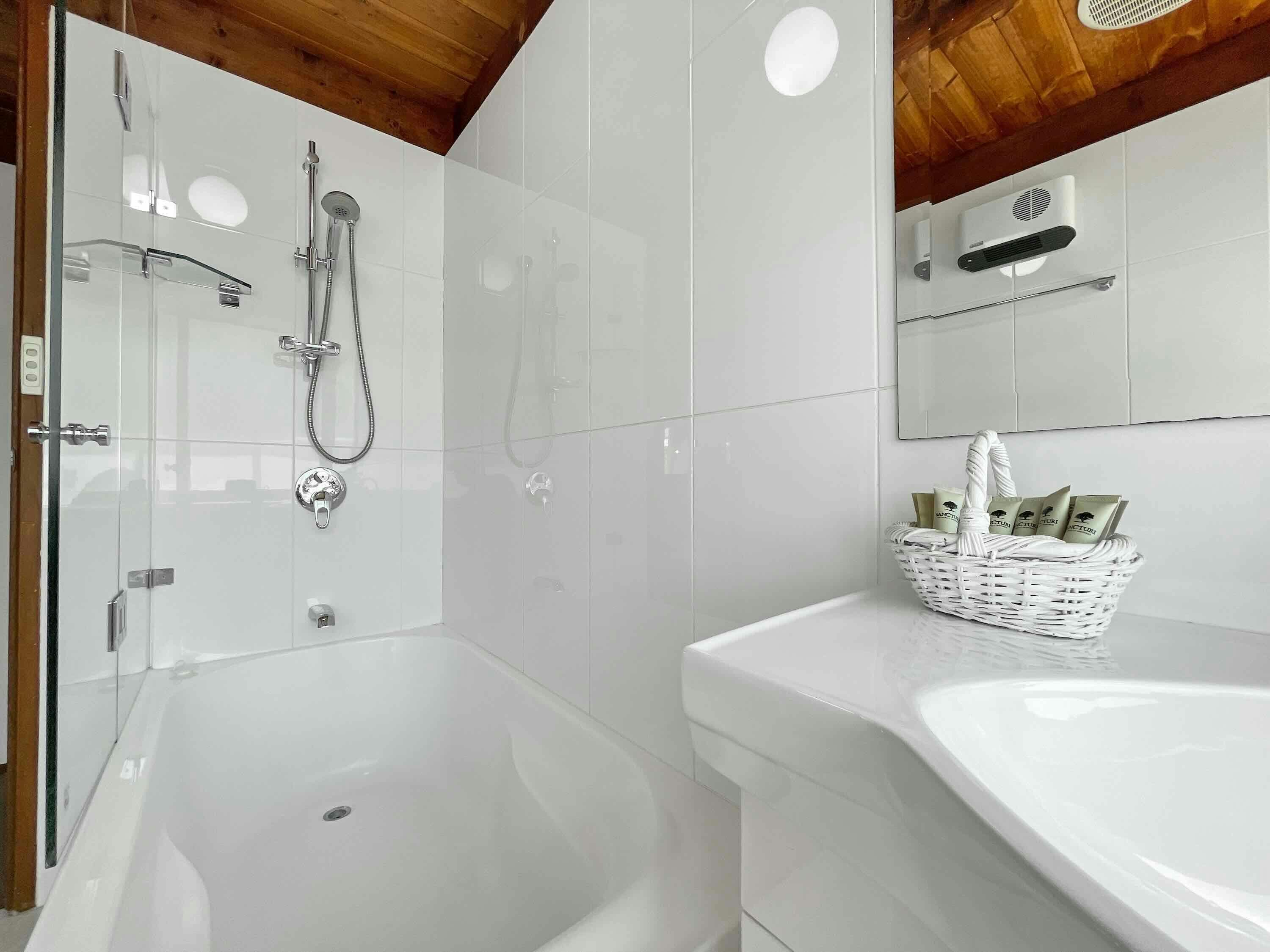 Bathroom with bathtub