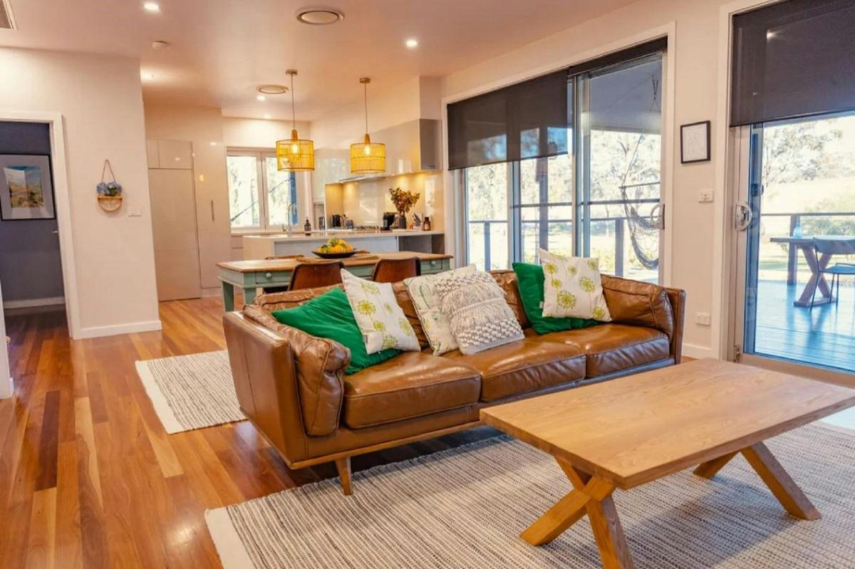 Lounge and kitchen