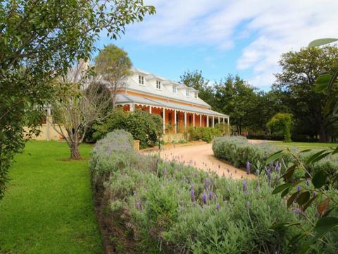 Fitzroy Inn Historic Retreat
