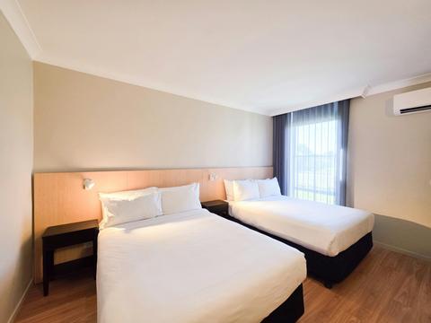 El Toro Motel, Warwick Farm NSW - Double Twin Room