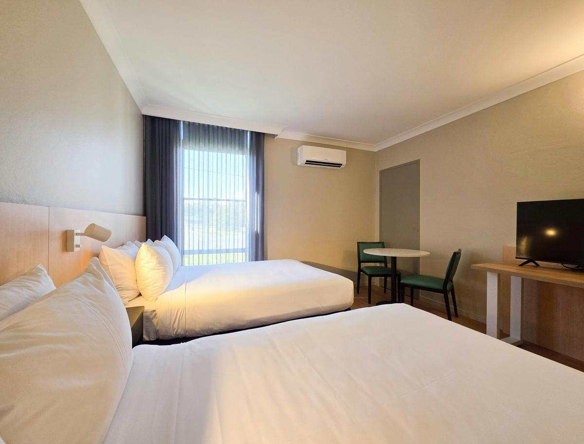 El Toro Motel, Warwick Farm NSW - Double Twin Room
