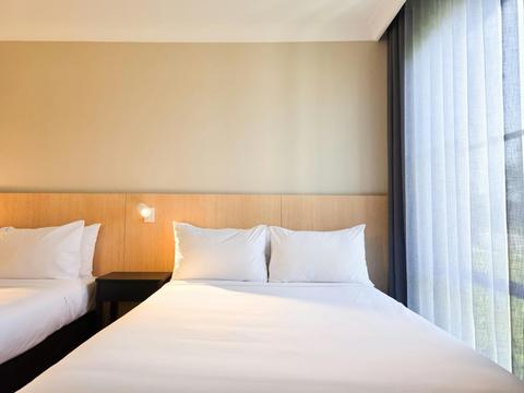 El Toro Motel, Warwick Farm NSW - Triple Comfort Room (Kitchenette)