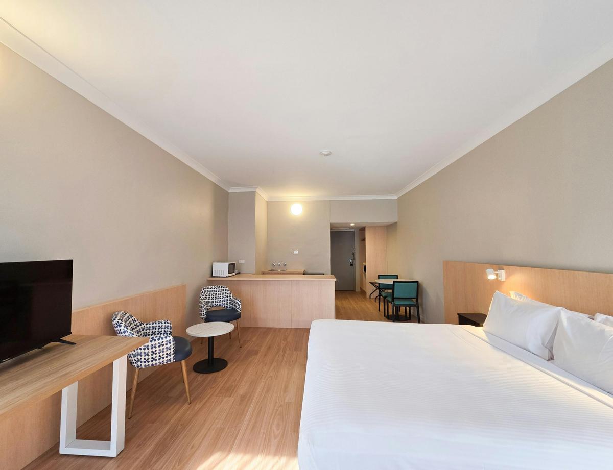 El Toro Motel, Warwick Farm NSW - Gran Toro Suite (Kitchenette)