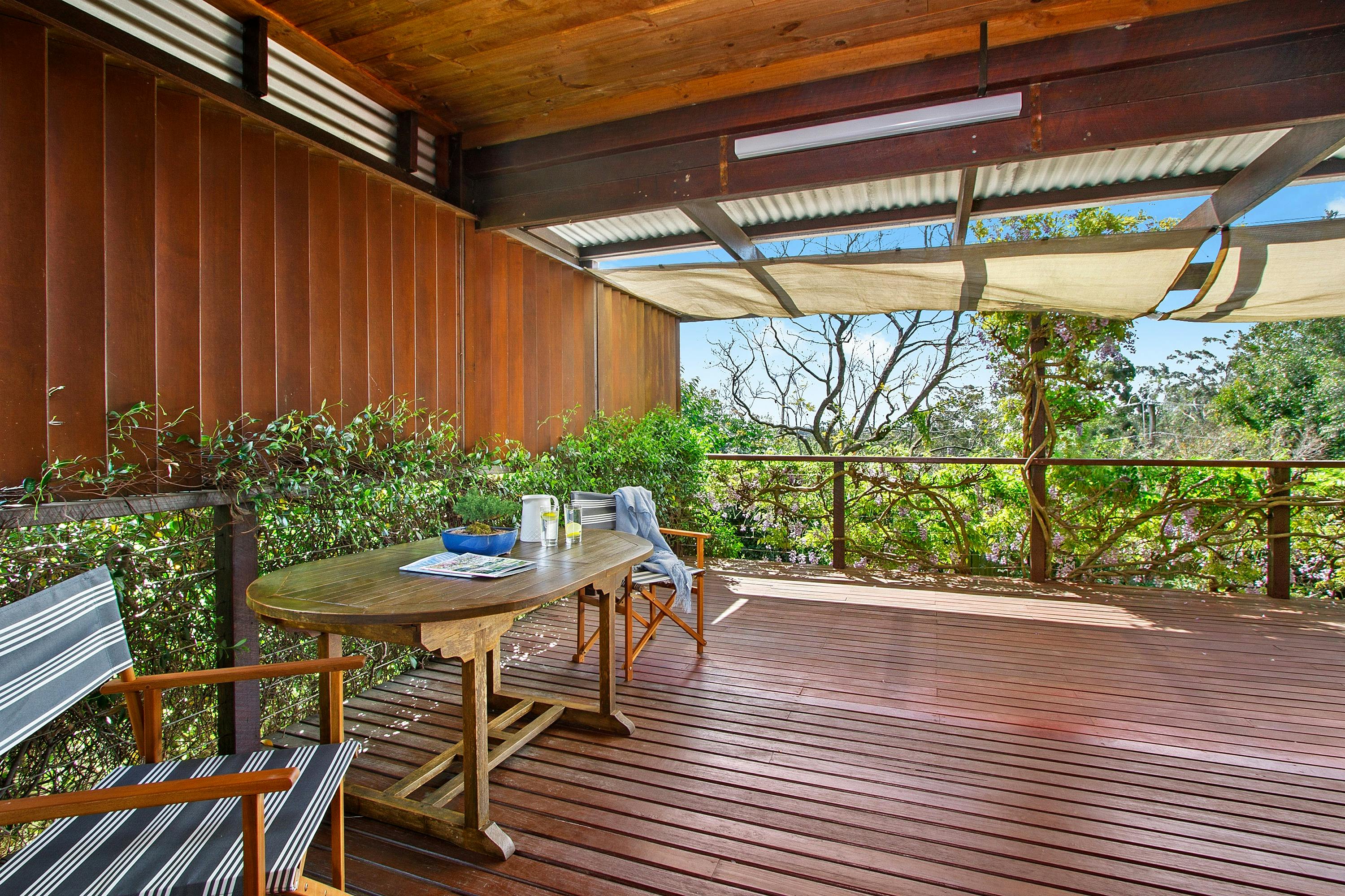 Covered outdoor entertaining area