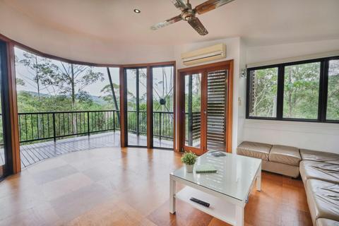 Range View Sitting are and balcony