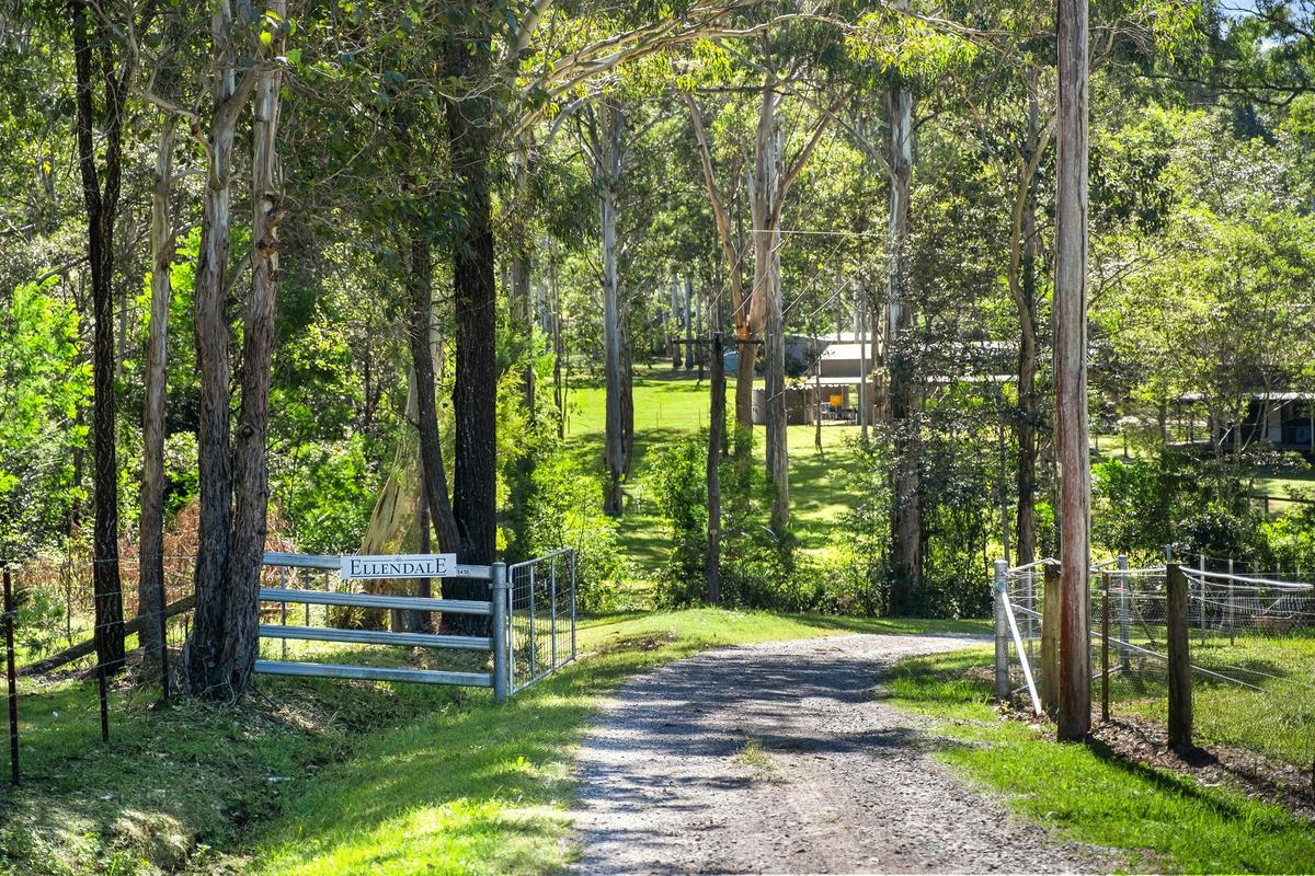 Entry gate