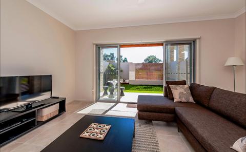 Escape at Nobbys - Beach House - Downstairs Family Room