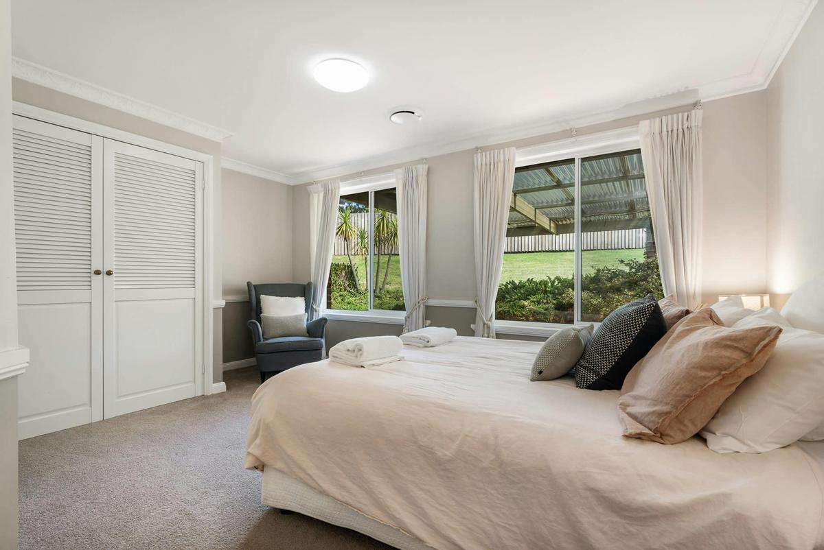 Queen Bedroom at Georgia Oak Retreat