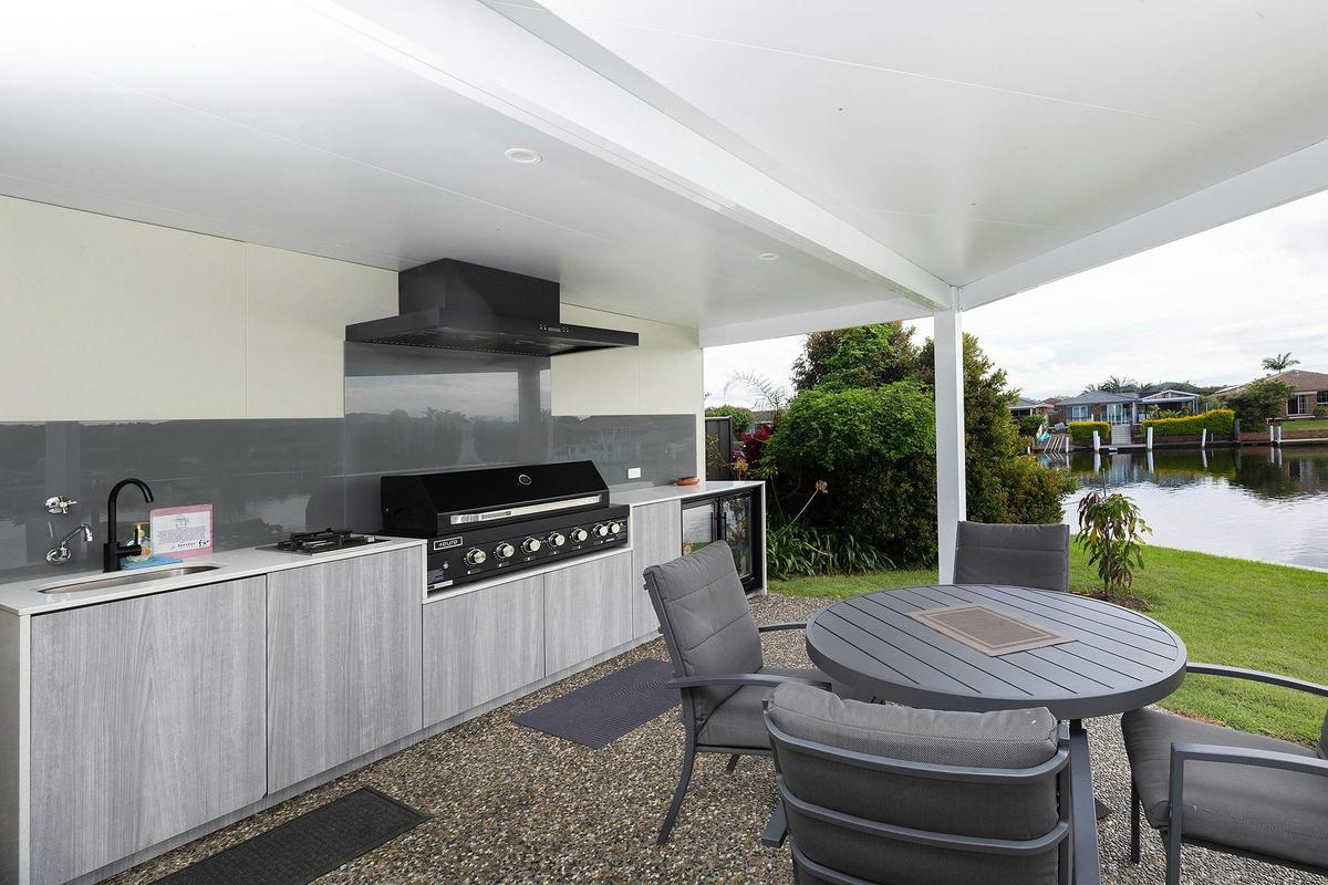 Outdoor kitchen and dining