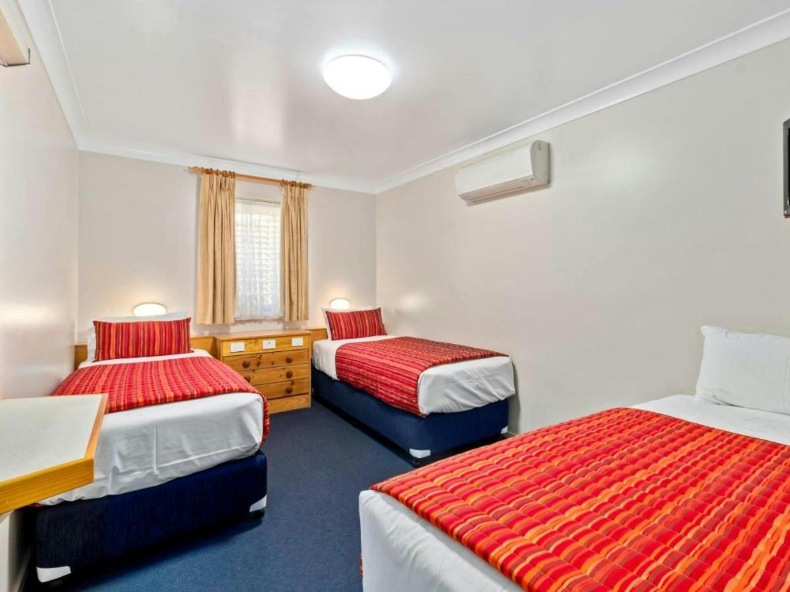 Econo Lodge Alabaster edit1