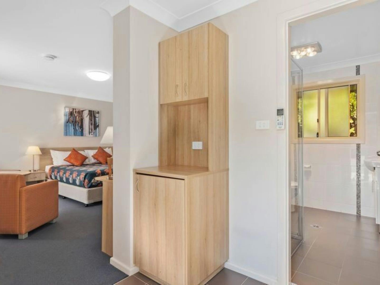 Econo Lodge Alabaster edit1