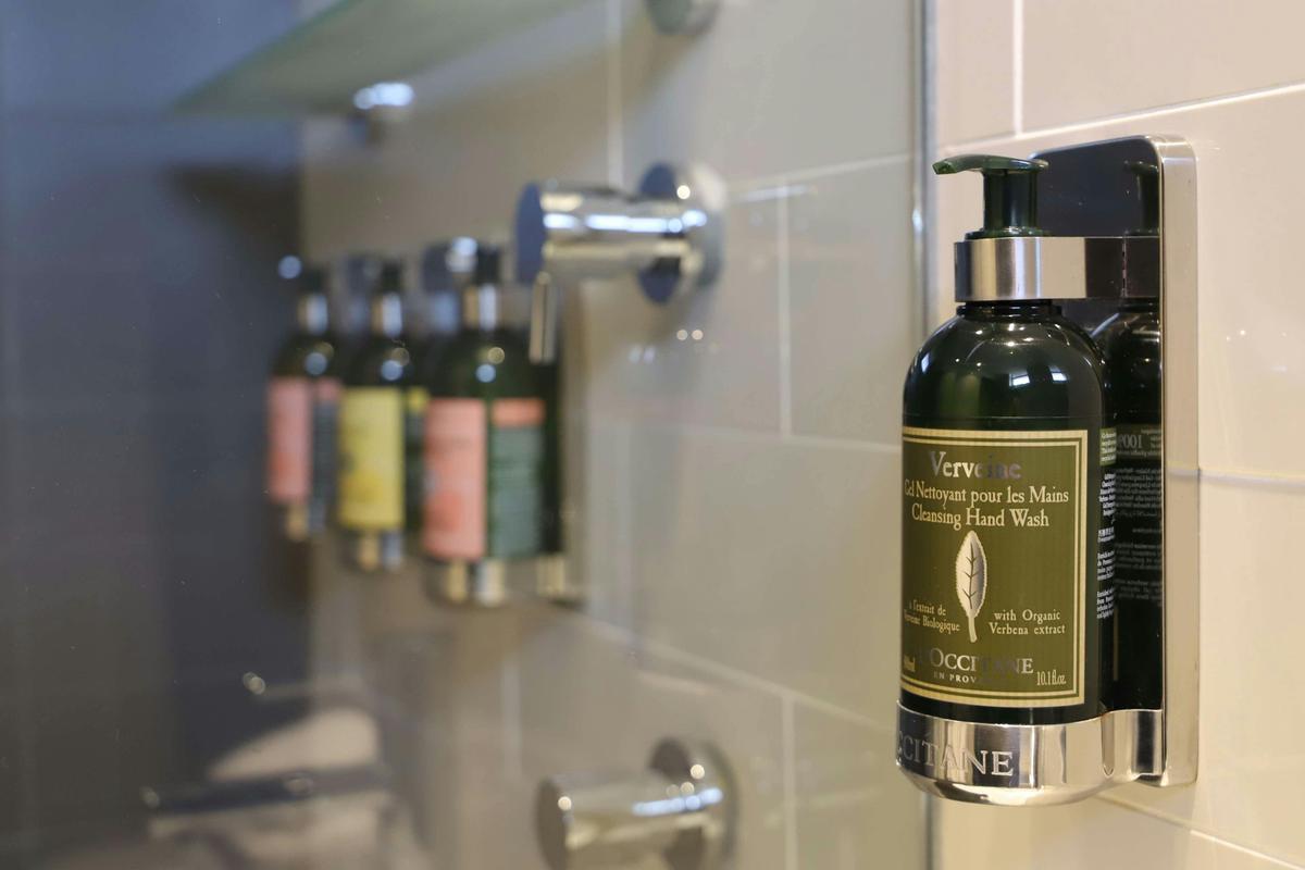 L’OCCIATANE Bathroom Amenities