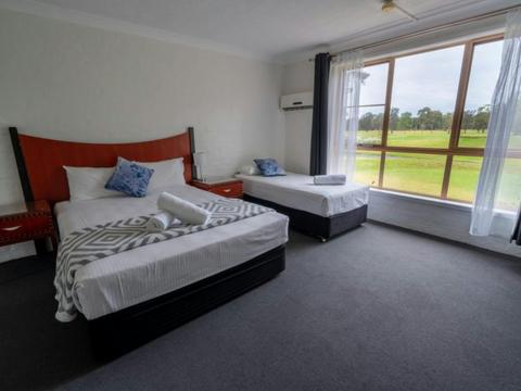 Golf Place & Lakeside Inn