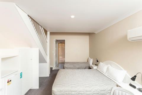 LOFT ROOM -BOTTOM LEVEL