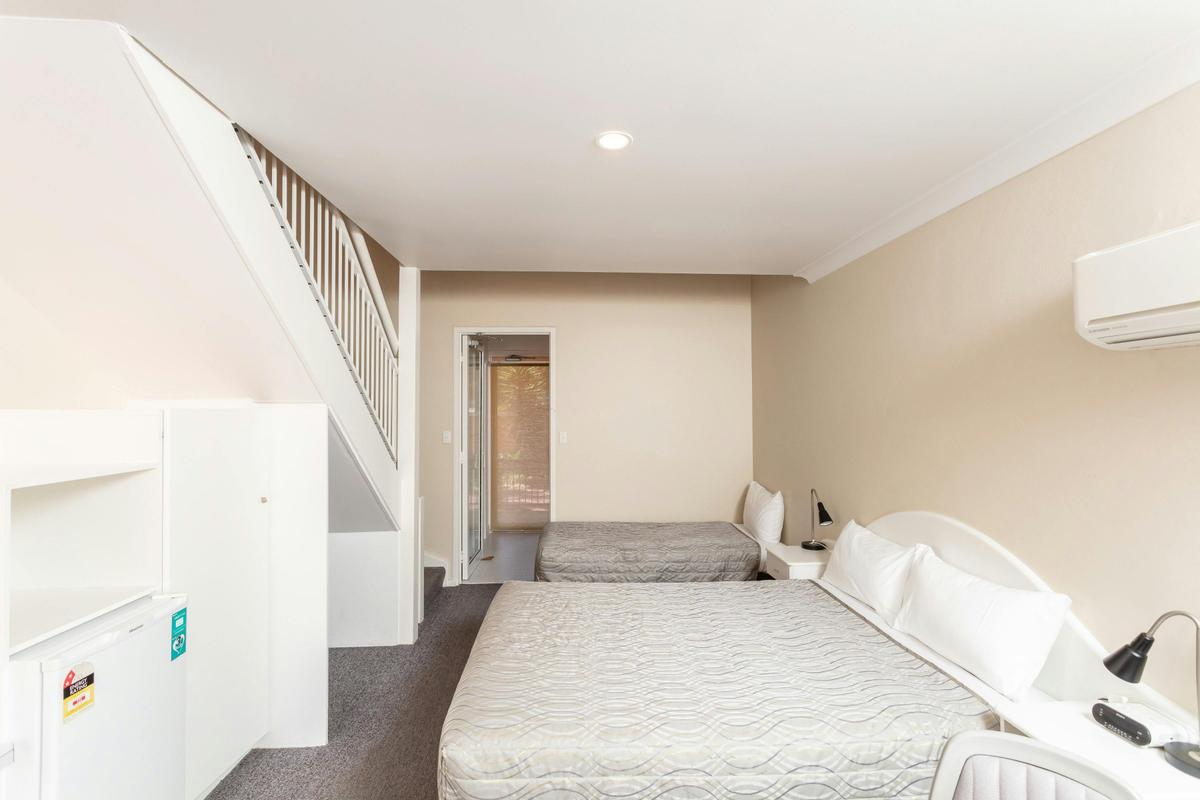 LOFT ROOM -BOTTOM LEVEL