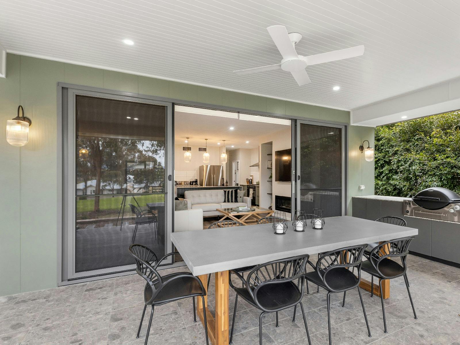 Eucalypts outdoor dining area