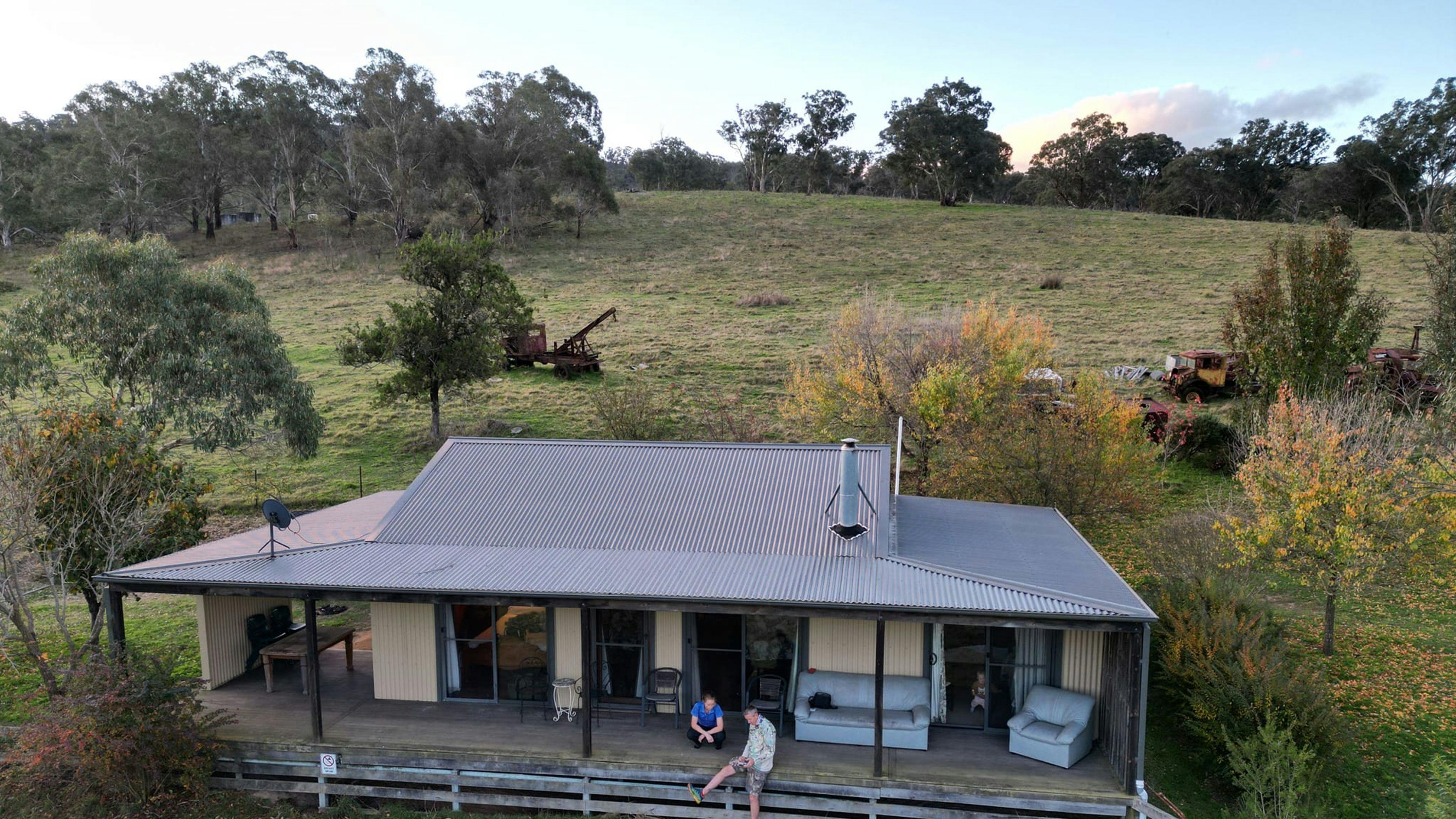 Glenroy Cottages and Camping