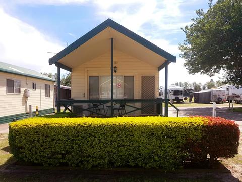 Heatherbrae Holiday Village