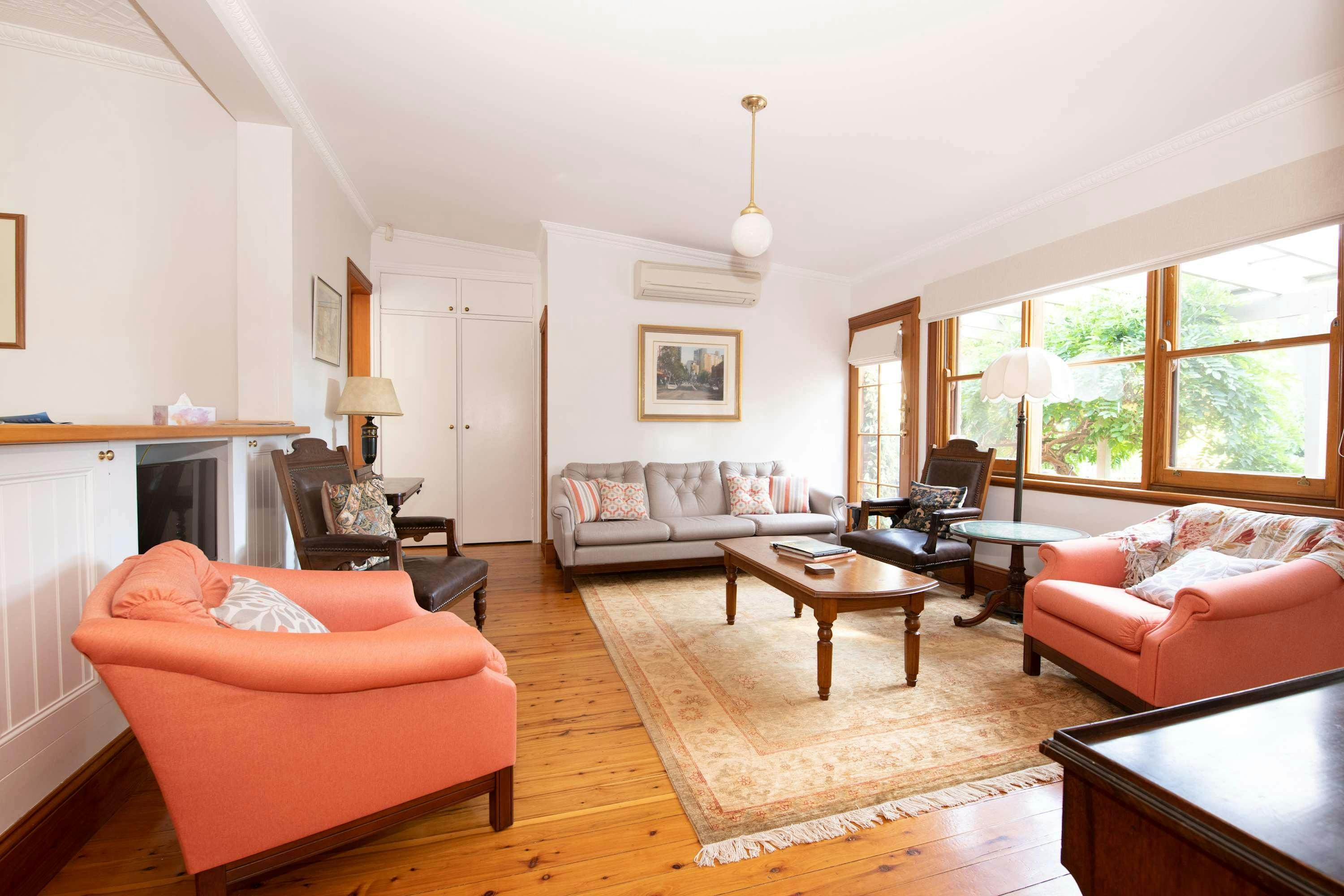 Living room at Eumbar on Byng