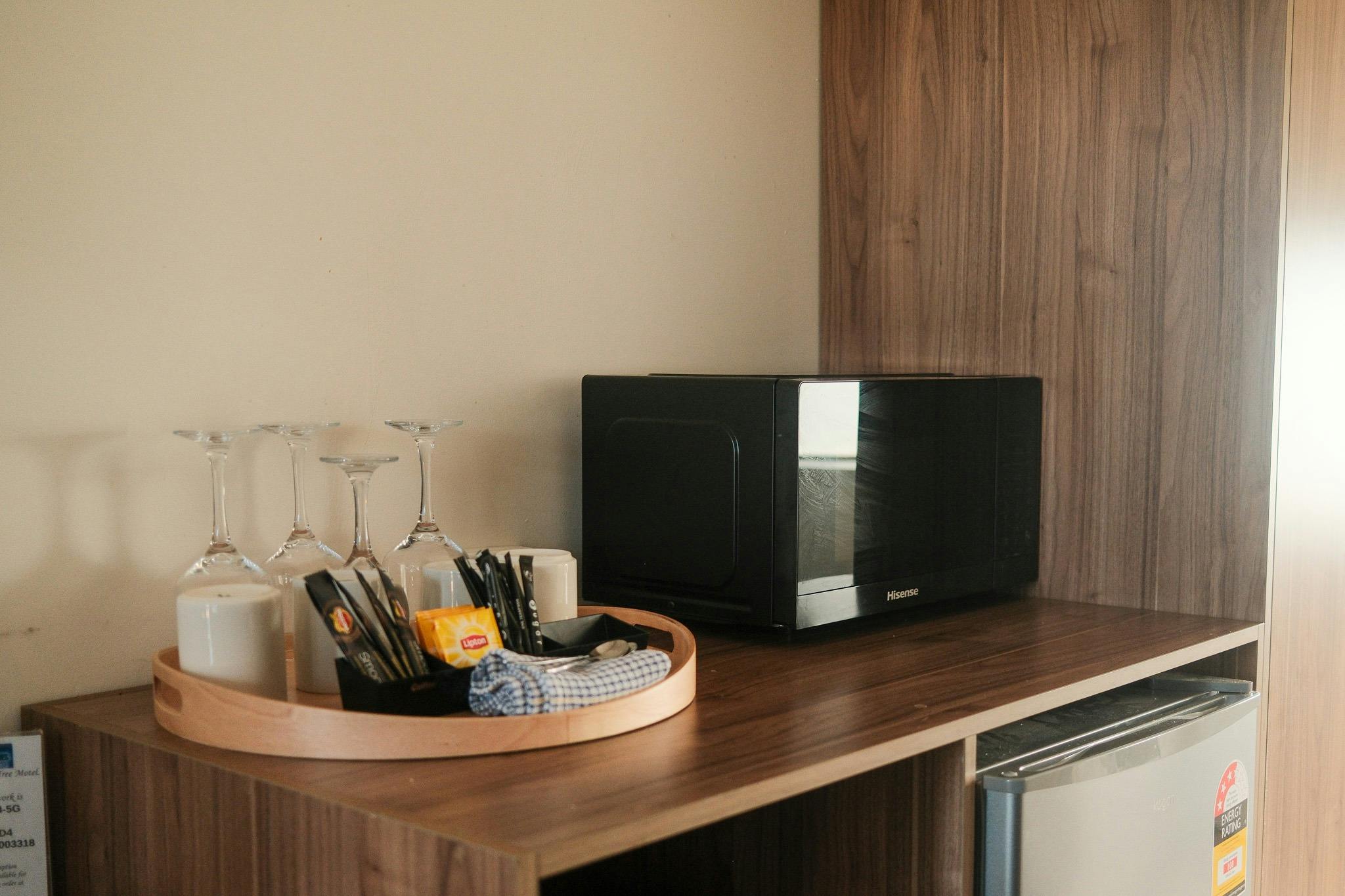 Fig Tree Motel - Room Amenities kitchenette