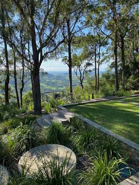 Escarpment - Bush to Beach Views