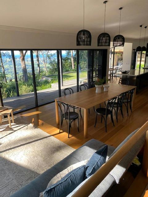 Escarpment - Bush to Beach Views